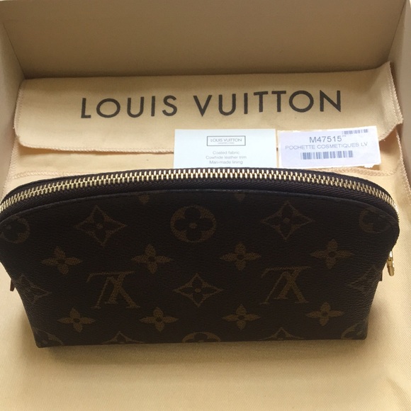 Louis Vuitton - Picture 3 of 3